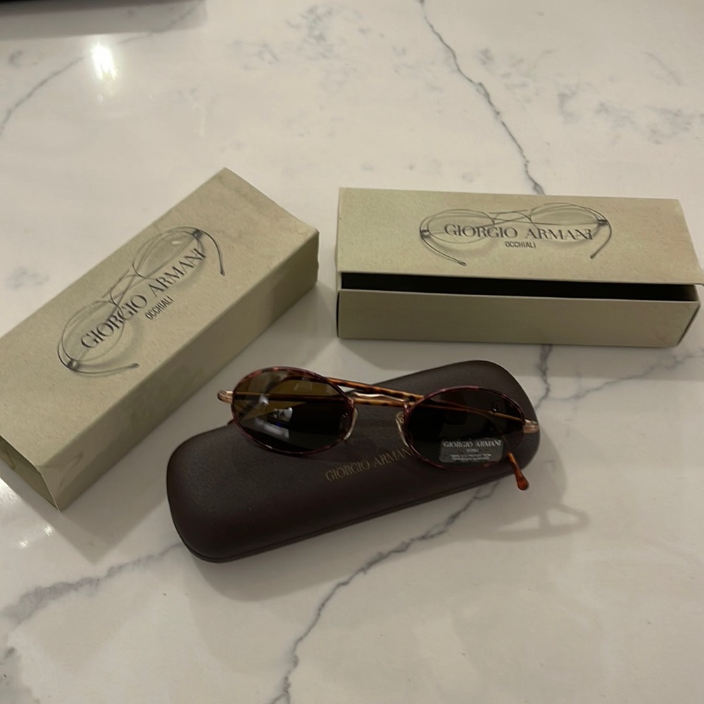 New Giorgio Armani Sunglass. Model GA 650/958-S tortoise/Brown w/ glass lenses.